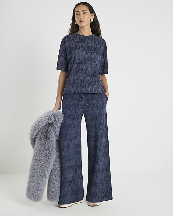 Navy Premium Crinkle Effect Boxy T-shirt