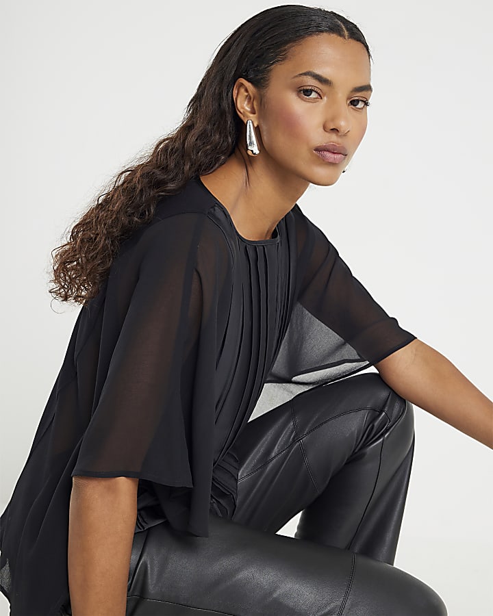 Black Batwing Crinkle Front Top