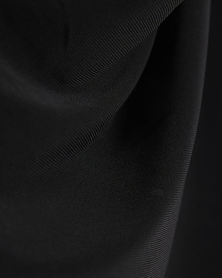 Black Sleeveless Halter Neck Top