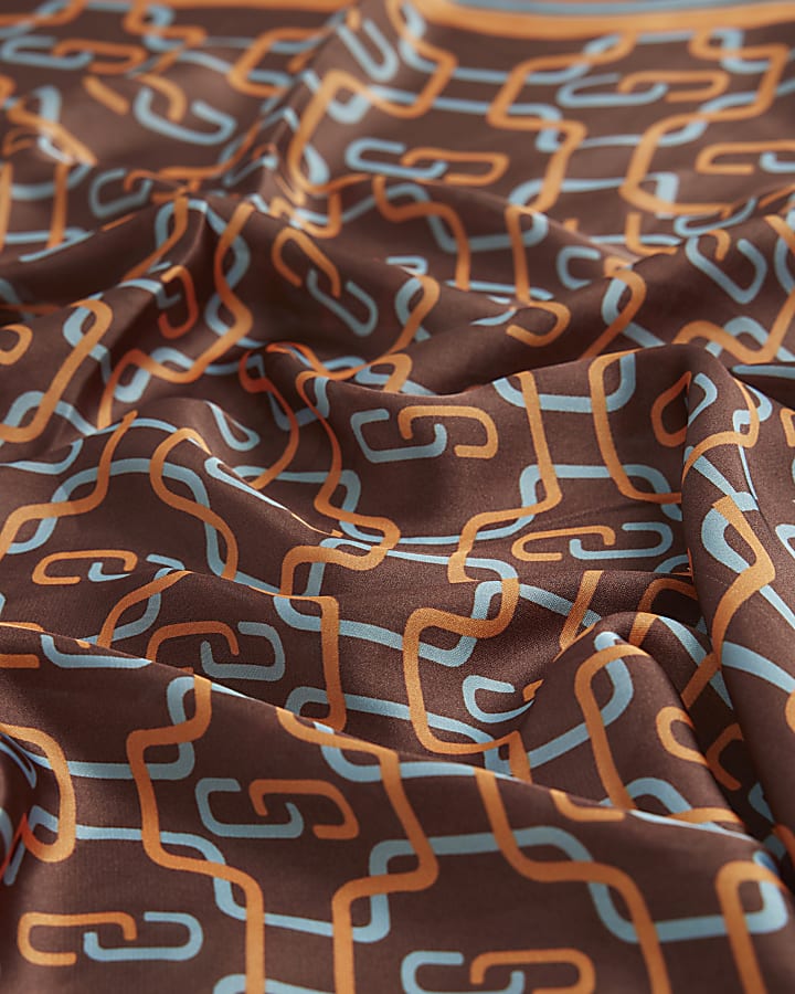 Brown Geometric Chain Print Neck Scarf