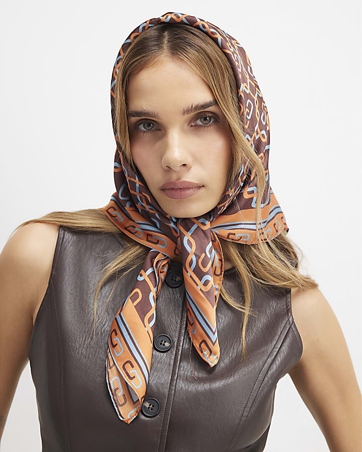 Brown Geometric Chain Print Neck Scarf