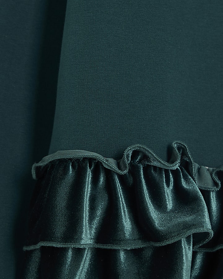 Green Long Sleeve Velvet Trim Sweatshirt