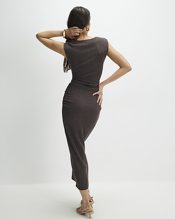 Brown Short Sleeve Textured Ruched Midi Dress