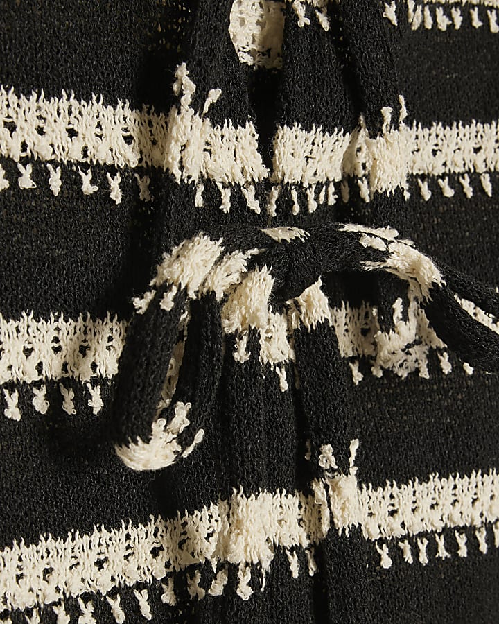 Black Sleeveless Striped Textured Waistcoat