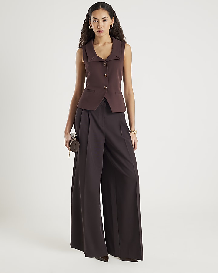 Brown Sleeveless Lapel Waistcoat