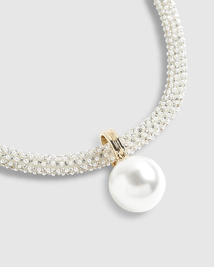 White Pearl Necklace