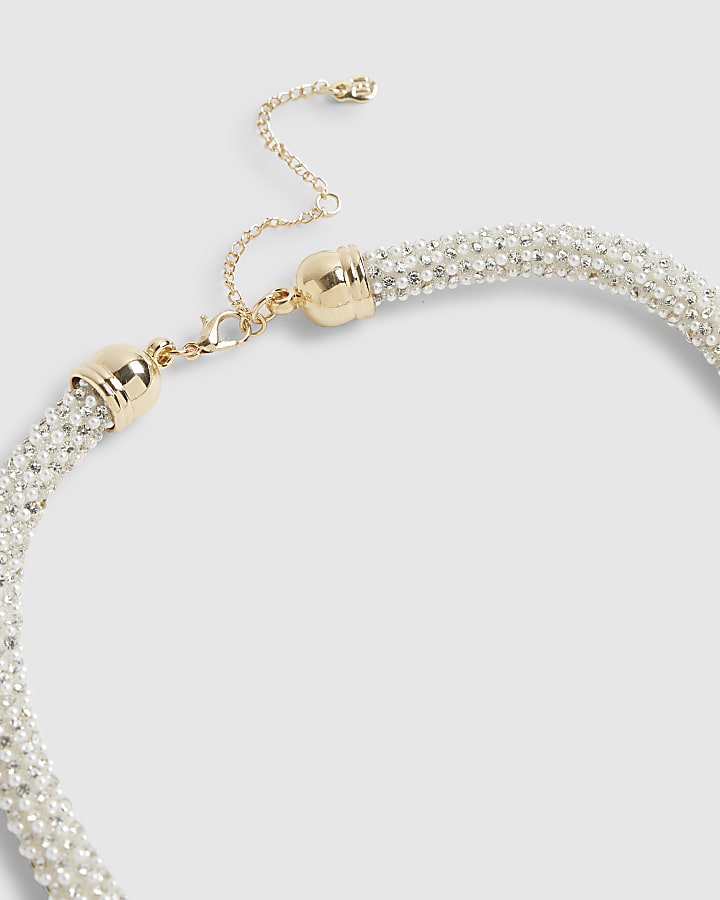 White Pearl Necklace