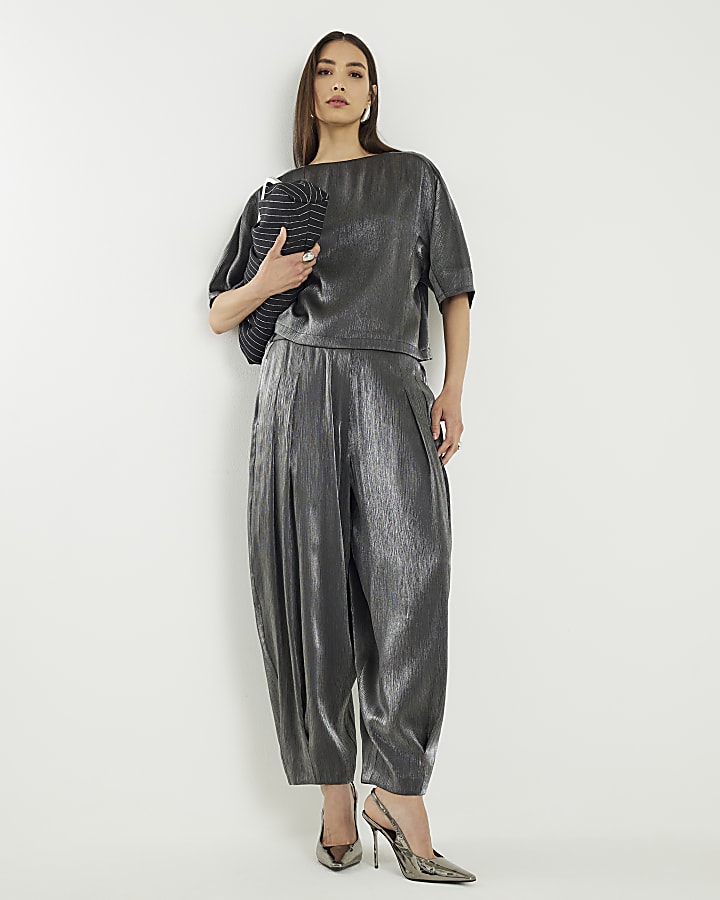 Black Short Sleeve Metallic Tailored Top
