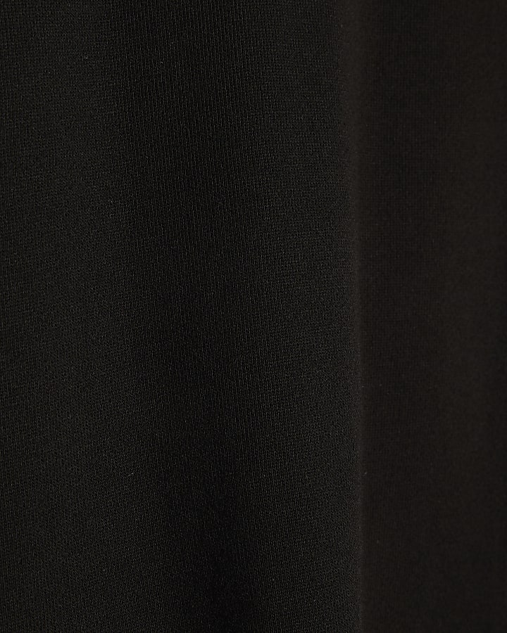 Black Long Sleeve Sweatshirt