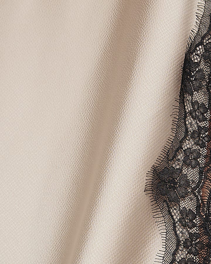 Cream Sleeveless Longline Lace Trim Top