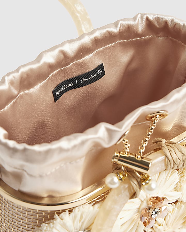 Beige Raffia Flower Basket Bag