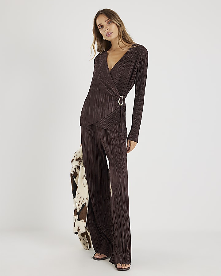 Brown Plisse Trim Top