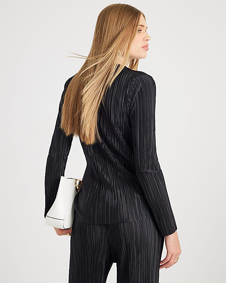 Black Plisse Trim Long Sleeve Top