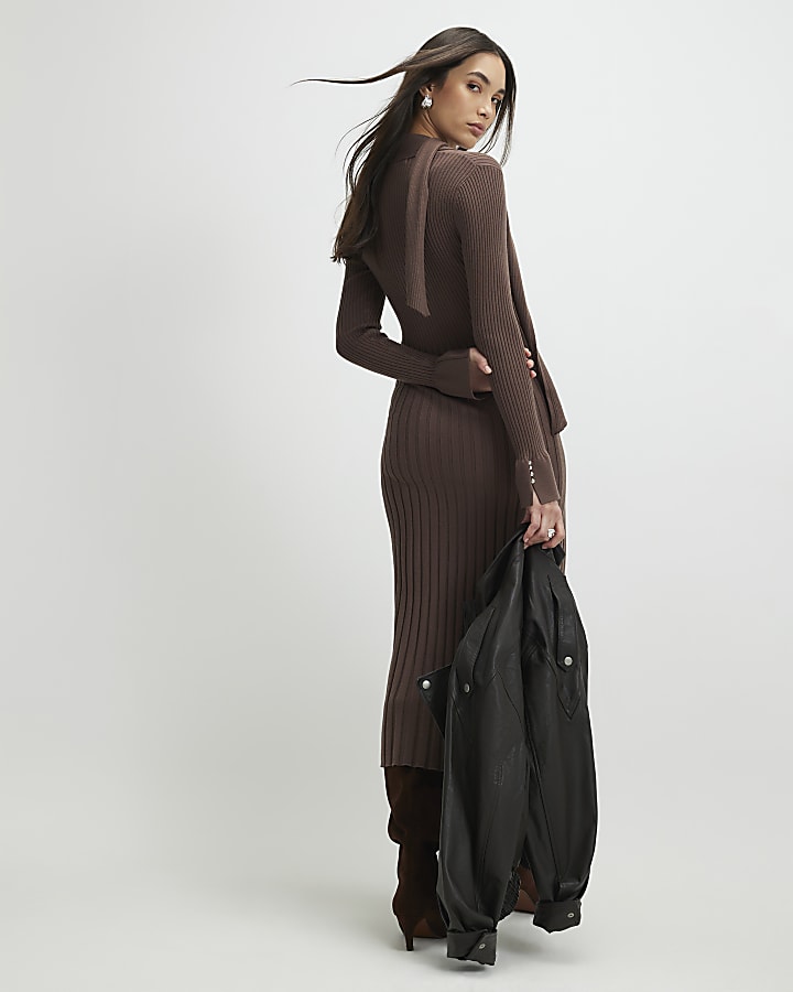 Brown Knitted Long Sleeve Tie Neck Dress