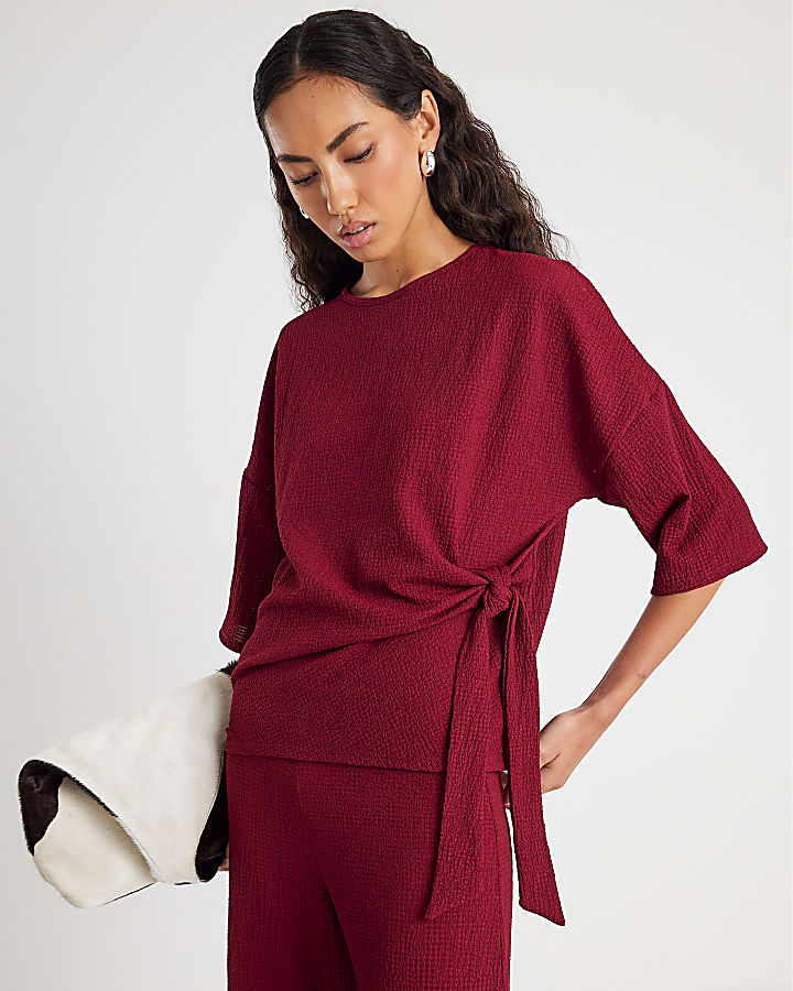 Red Short Sleeve Textured Tie T-shirt