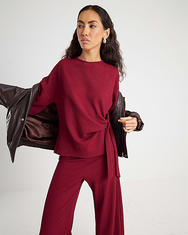 Red Short Sleeve Textured Tie T-shirt
