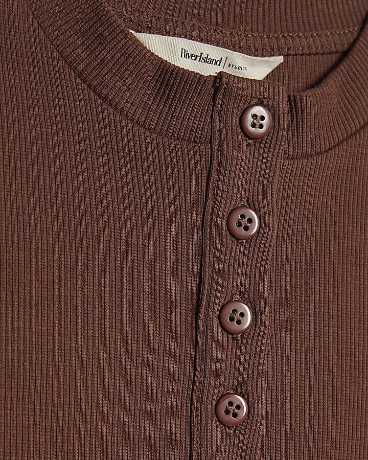 Brown Short Sleeve Ribbed Top