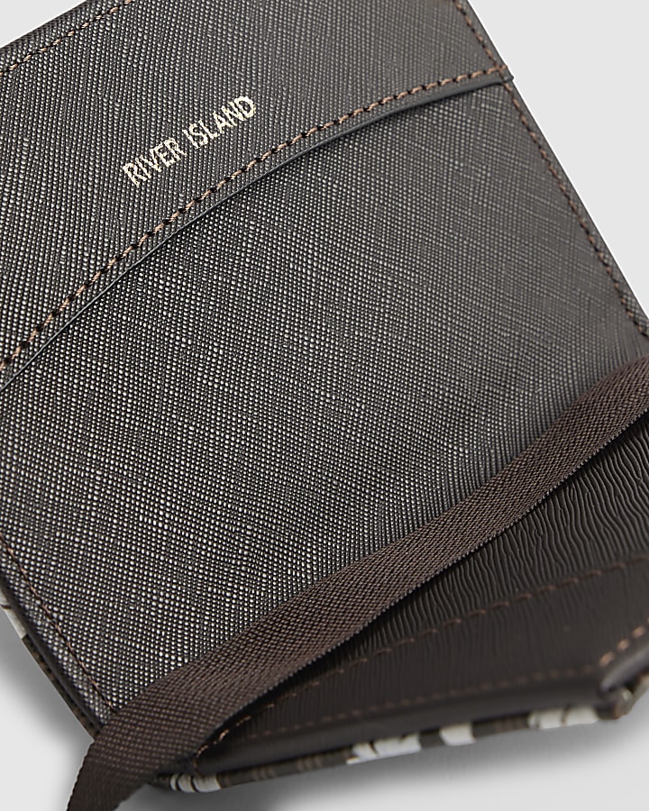 Brown Daisy Monogram Print Passport Holder