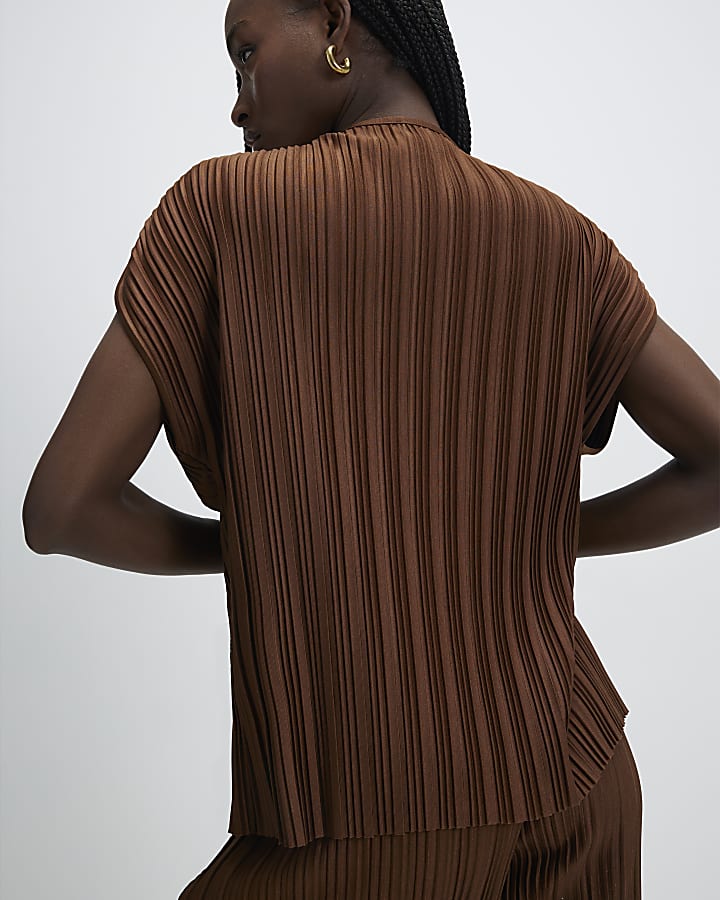 Brown Plisse Short Sleeve Top