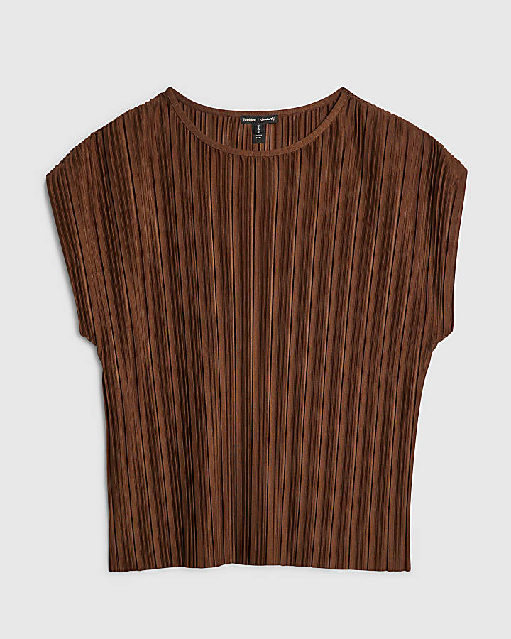 Brown Plisse Short Sleeve Top