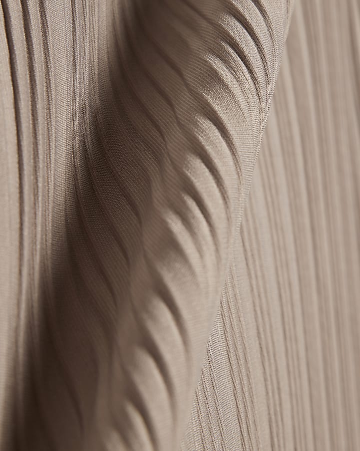 Grey Plisse Sleeveless Asymmetric Hem Top