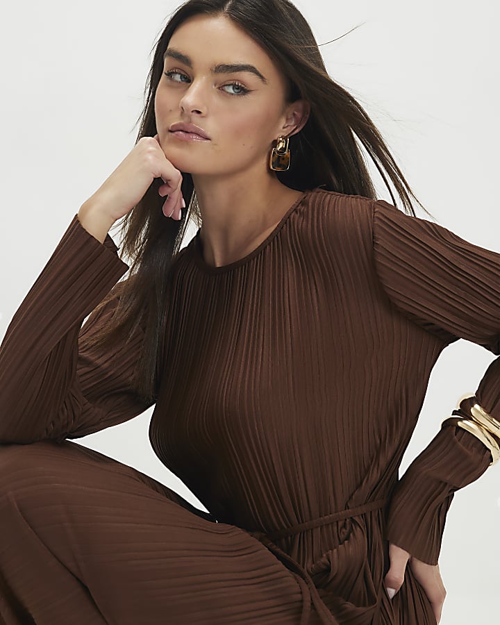 Brown Long Sleeve Plisse Belted Midi Dress