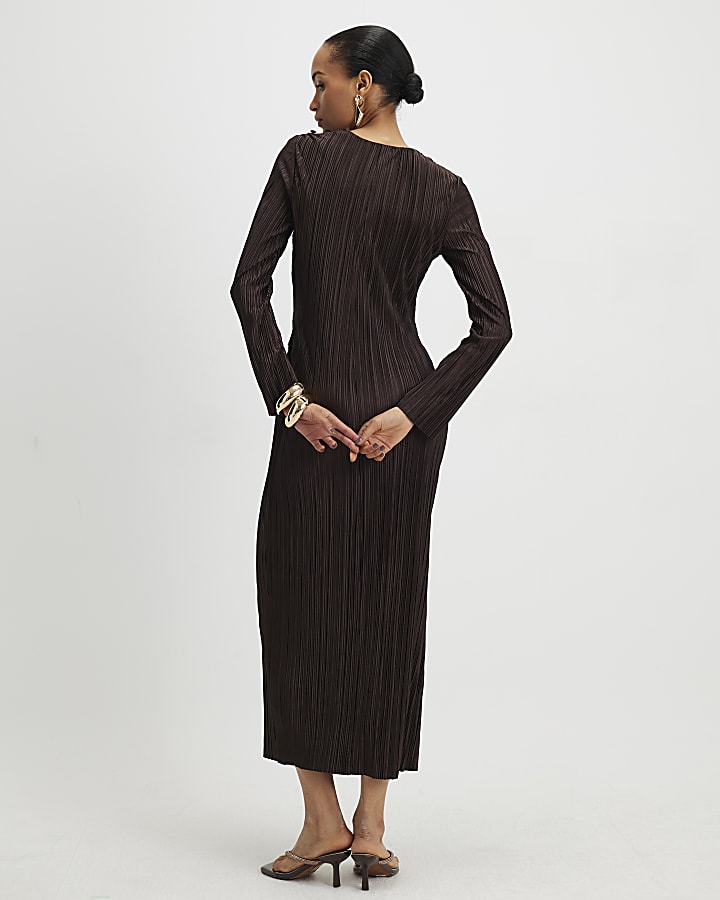 Brown Plisse Buckle Detail Midi Dress