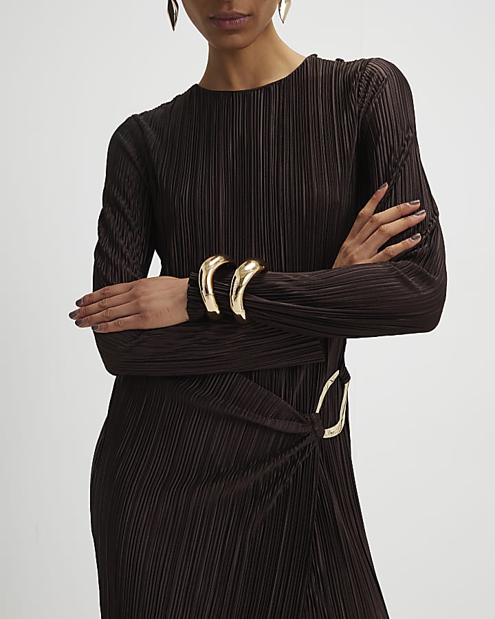 Brown Plisse Buckle Detail Midi Dress
