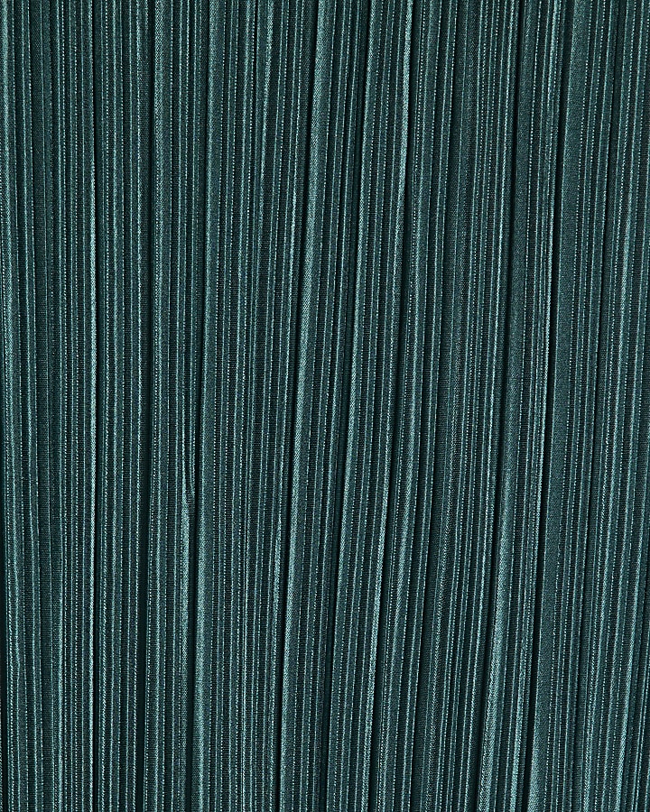 Petite Green Plisse Buckle Detail Midi Dress