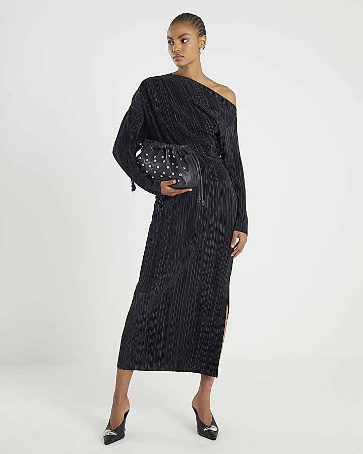 Black Plisse Long Sleeve Midi Dress