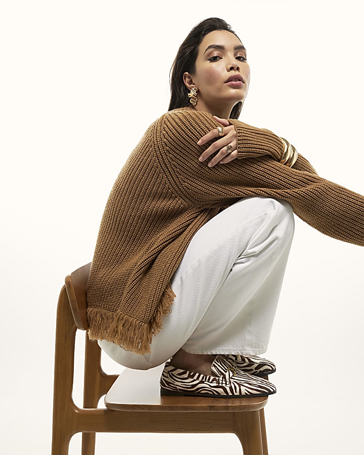 Brown Knitted Long Sleeve Fringed Hem Jumper