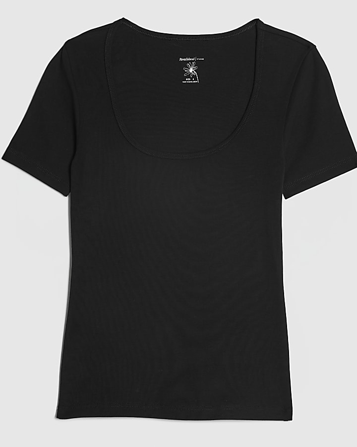 Black Short Sleeve Scoop Neck Top