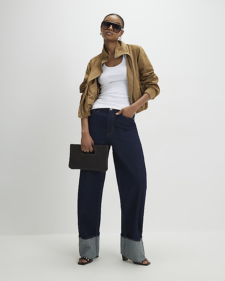 White Sleeveless Scoop Neck Vest