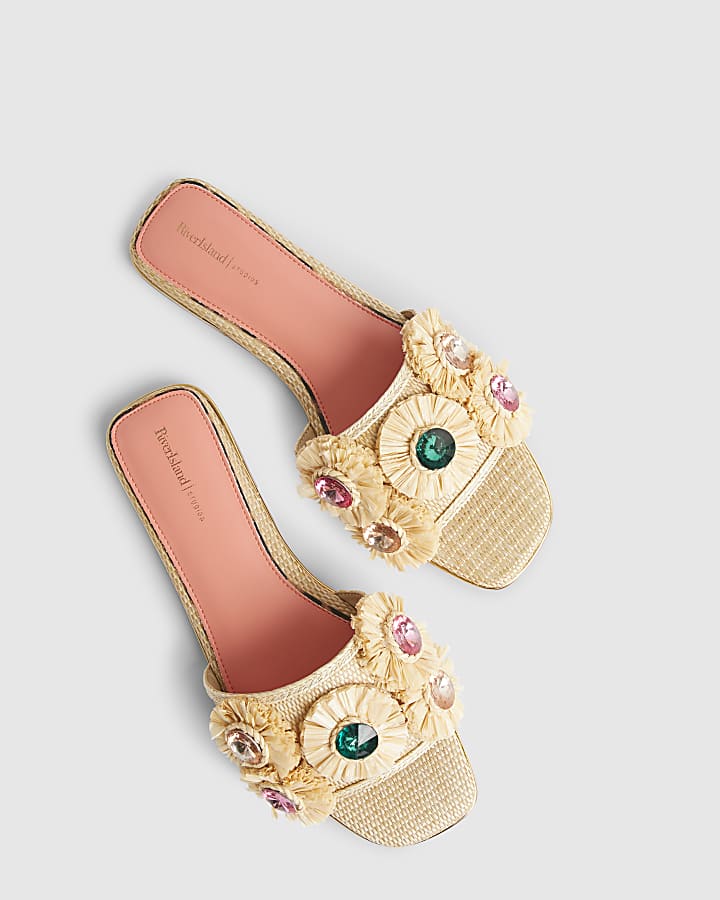 Beige Flower Raffia Flat Sandals