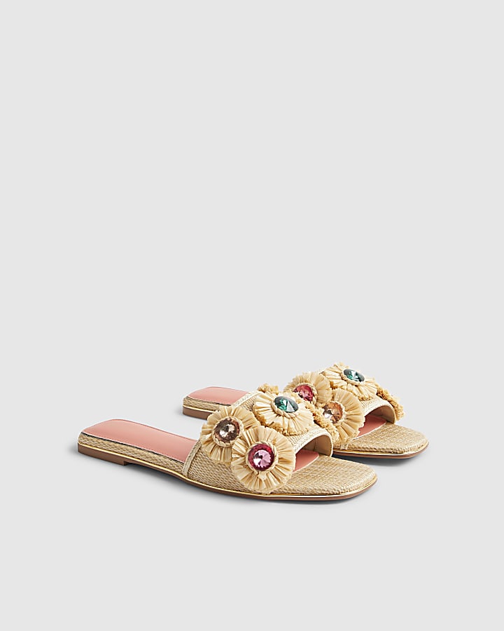 Beige Flower Raffia Flat Sandals