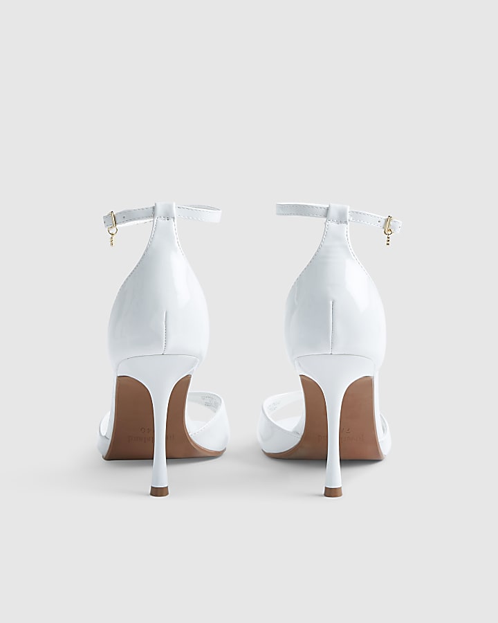 White Wide Fit Closed Back Healed Sandals