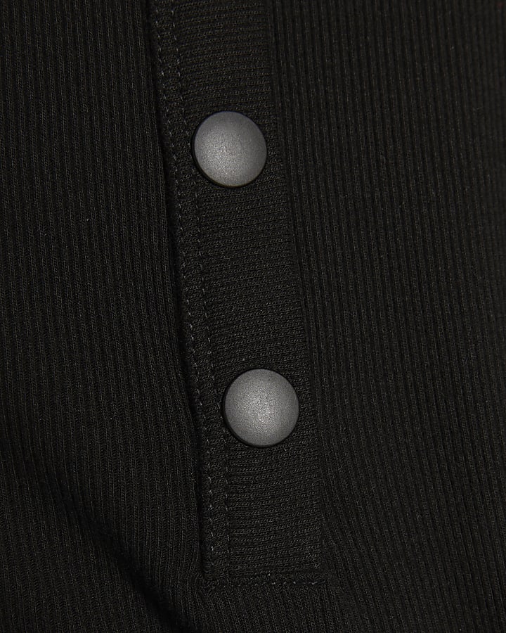 Black Sleeveless Ribbed Popper Top