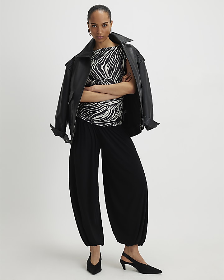 Black Animal Print Ruched Short Sleeve Top