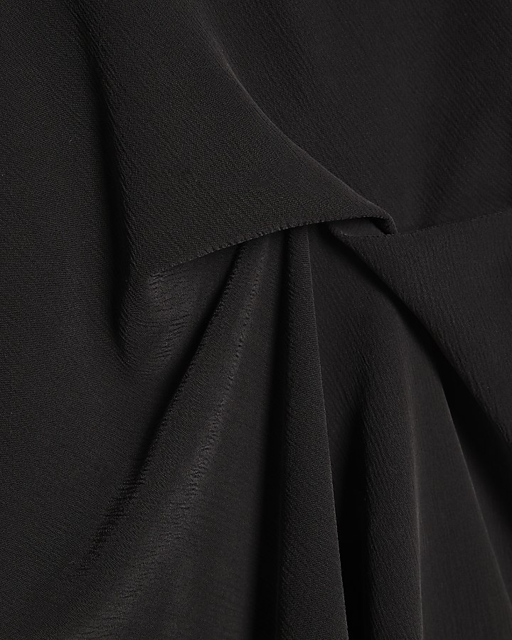 Black Short Sleeve Gathered Side Top