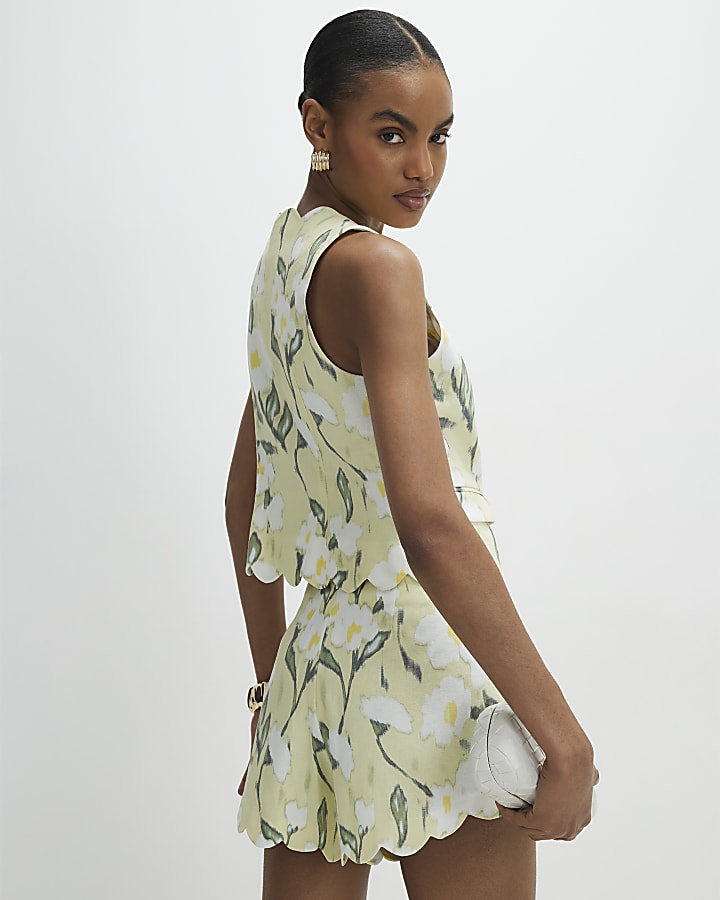 Green Floral Scallop Linen Look Shorts
