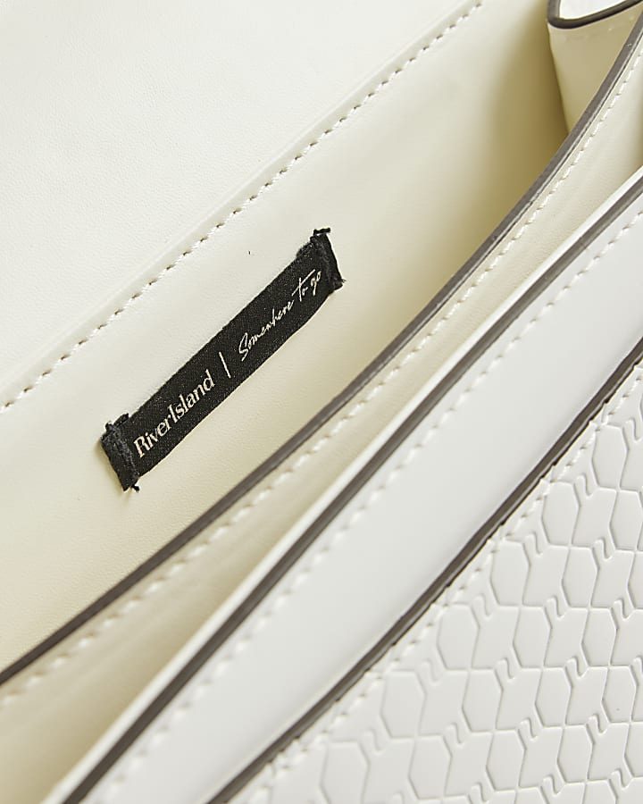 White Tab Front Chain Strap Shoulder Bag