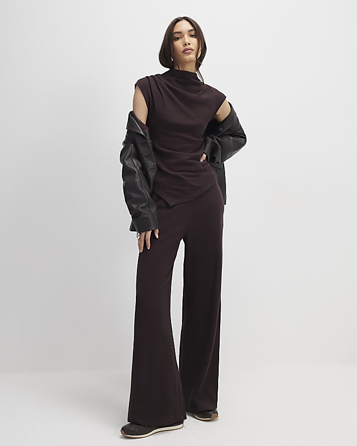 Brown Cosy Sleeveless Drape Top