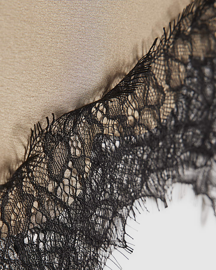 Beige Lace Trim Bandana