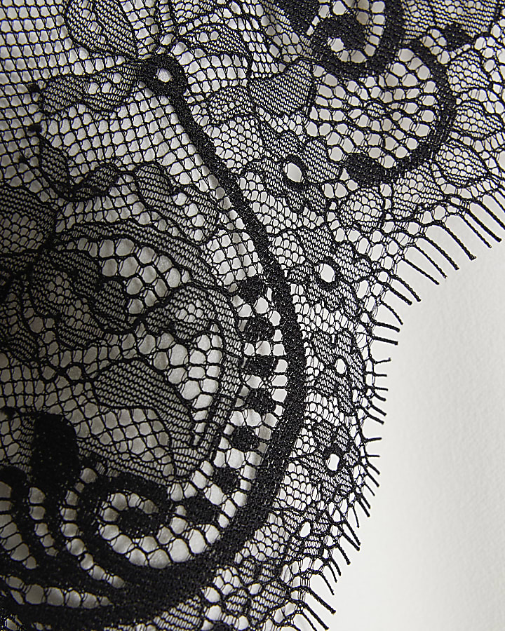 Cream Sleeveless Lace Trim Top