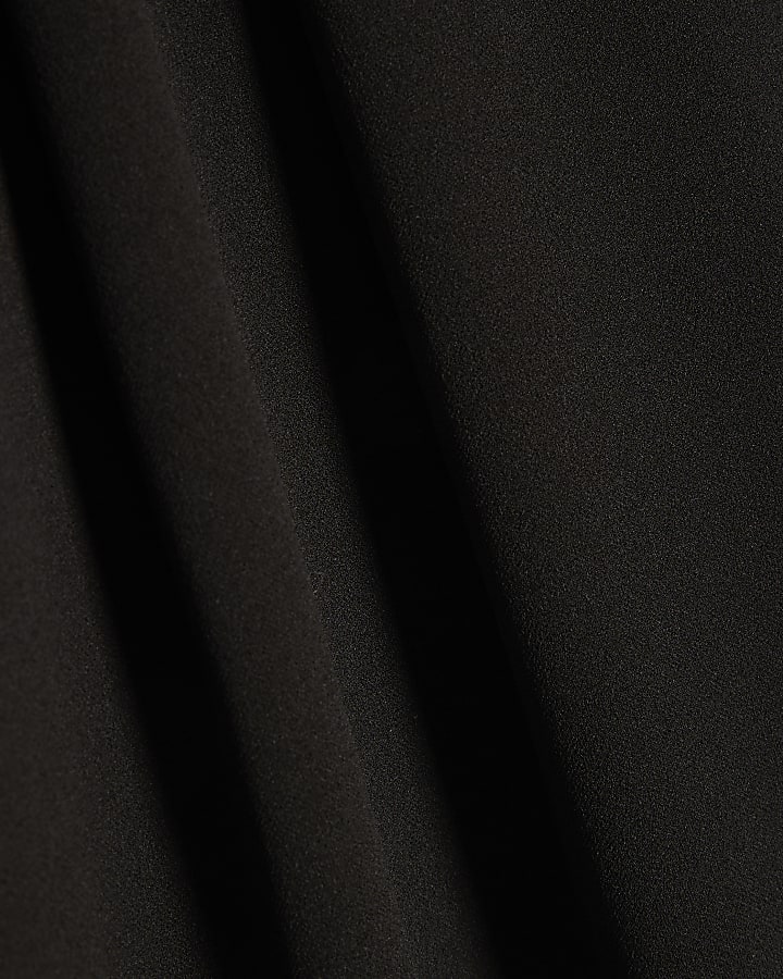 Black Pleated Tapered Trousers