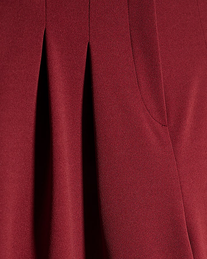 Red Pleated Tapered Trousers