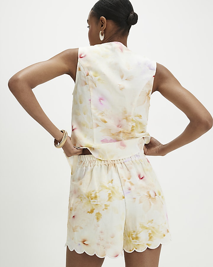 Cream Linen Blend Floral Scallop Trim Shorts