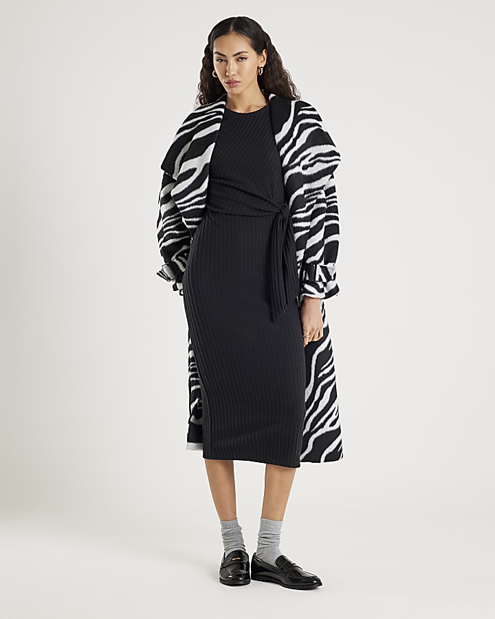 Black Short Sleeve Ribbed Cosy Midi Dress