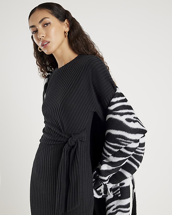 Black Short Sleeve Ribbed Cosy Midi Dress