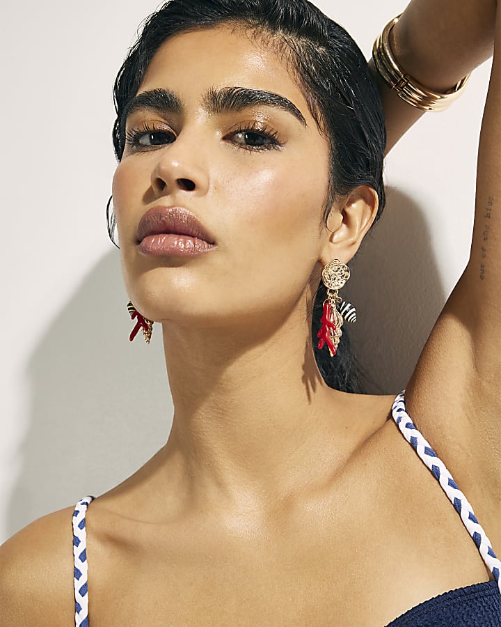 Red Shell Cluster Drop Earrings